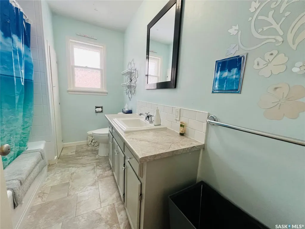 596 1st Avenue NE Swift Current SK S9H 2B7