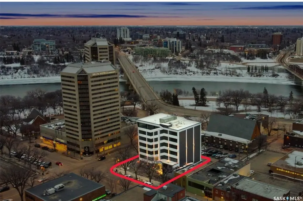 317 4th Avenue Saskatoon SK S7K 5X2