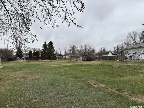 129 7TH Avenue SW Eston SK S0L 1A0
