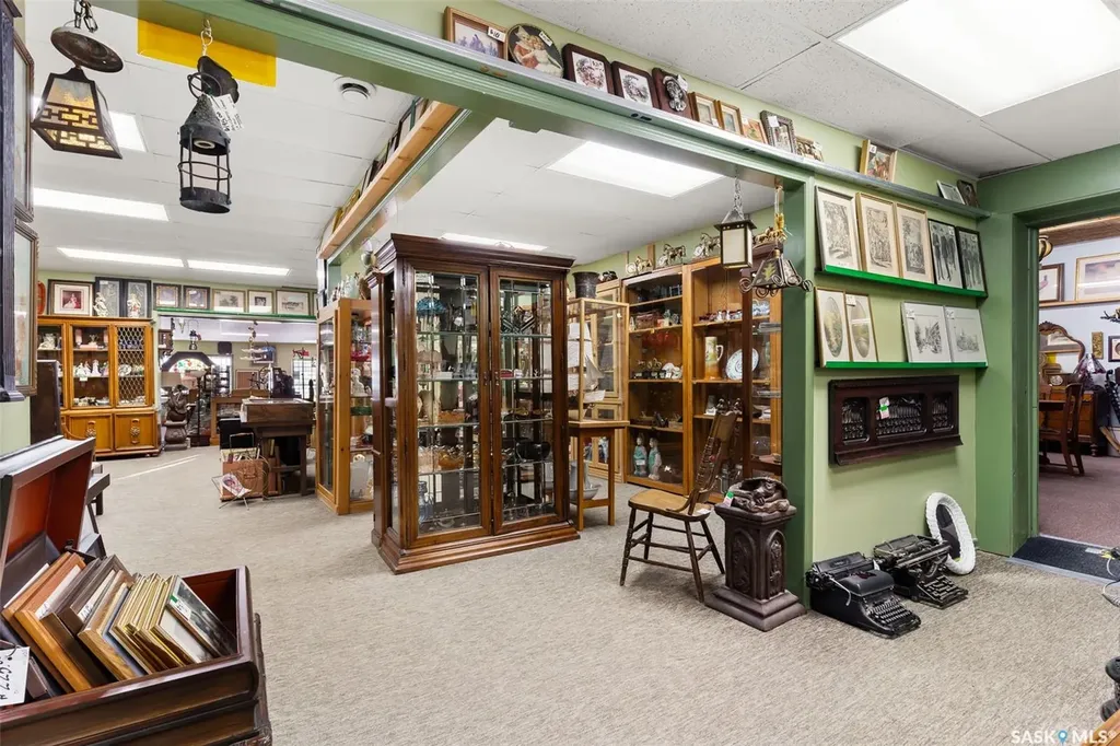 1342 Lorne Street Regina SK S4R 2K1