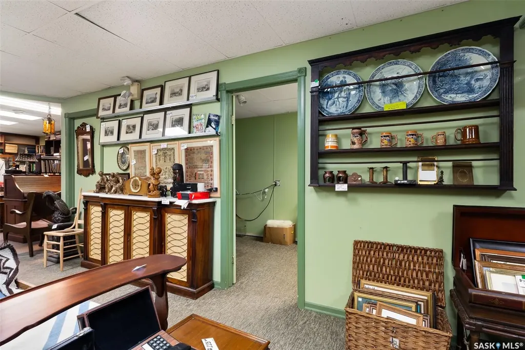 1342 Lorne Street Regina SK S4R 2K1