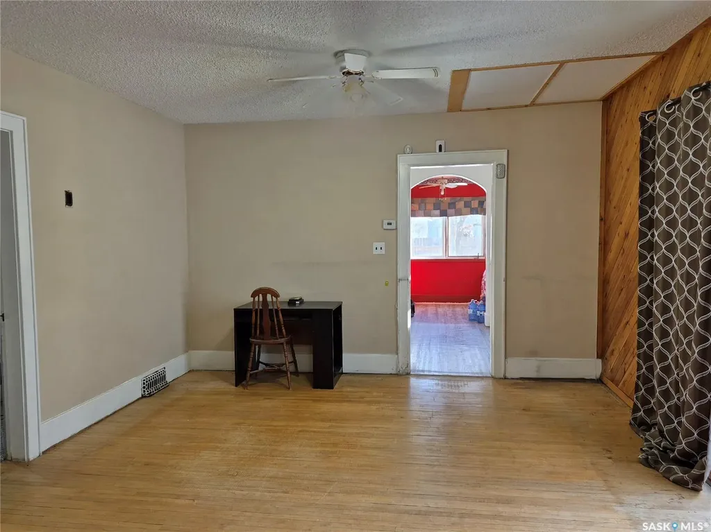 133 1st Street W Ponteix SK S0N 1Z0