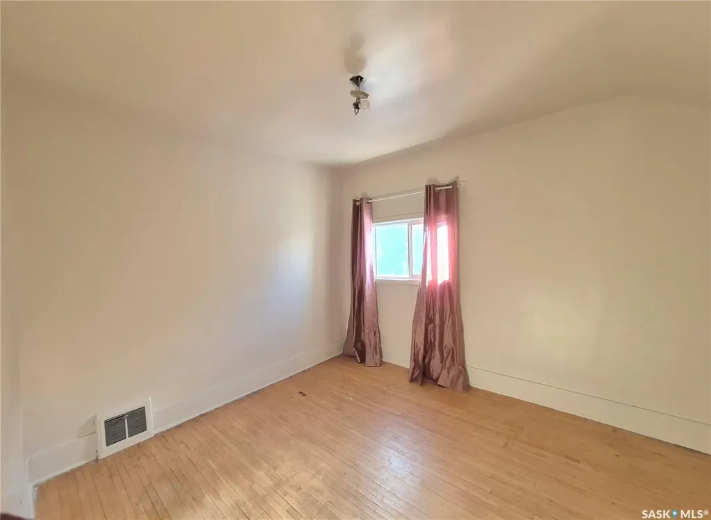 133 1st Street W Ponteix SK S0N 1Z0