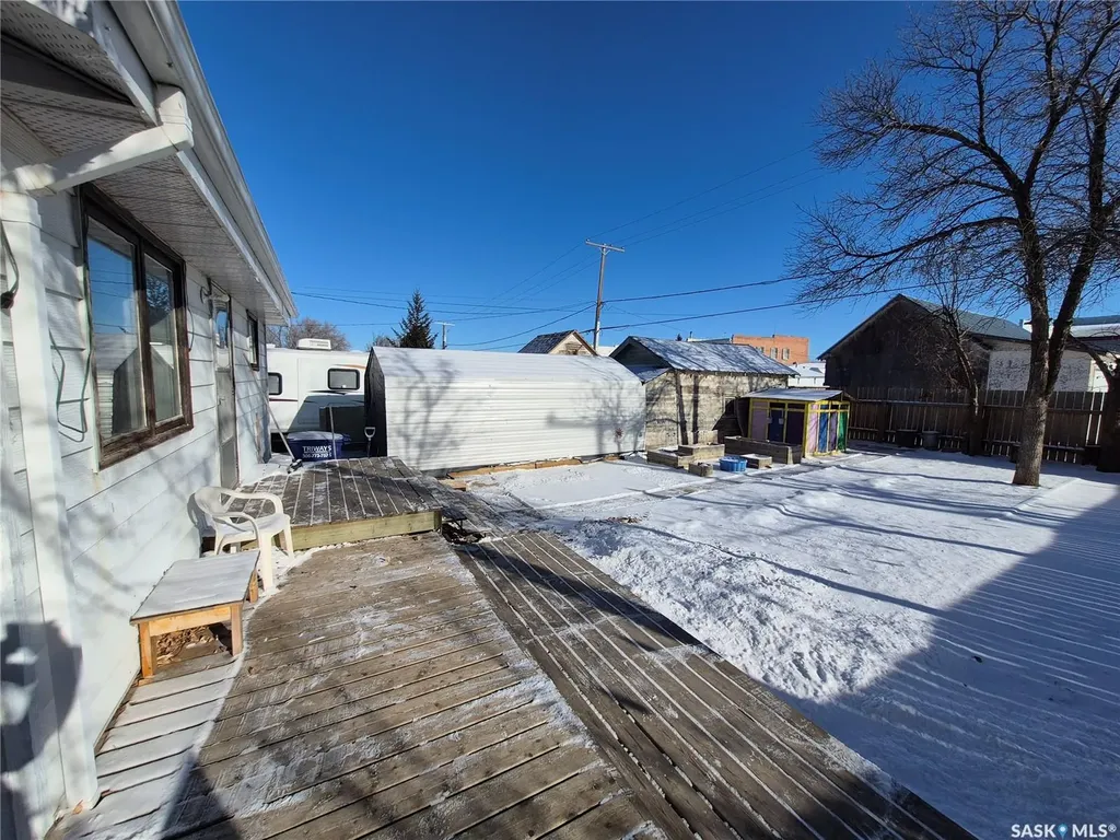 133 1st Street W Ponteix SK S0N 1Z0