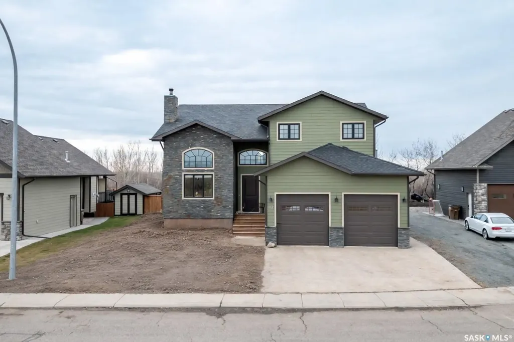 12 Vickar Place Melfort SK S0E 1A0