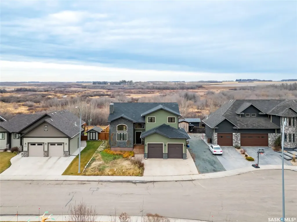 12 Vickar Place Melfort SK S0E 1A0