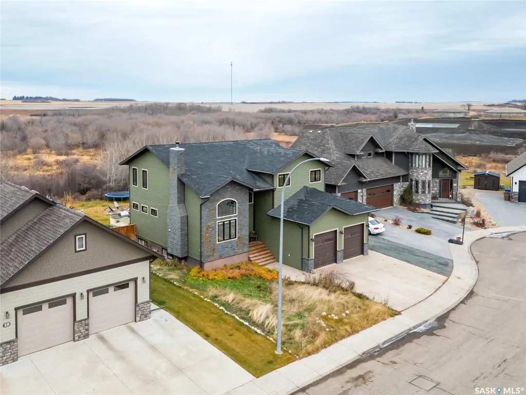 12 Vickar Place Melfort SK S0E 1A0