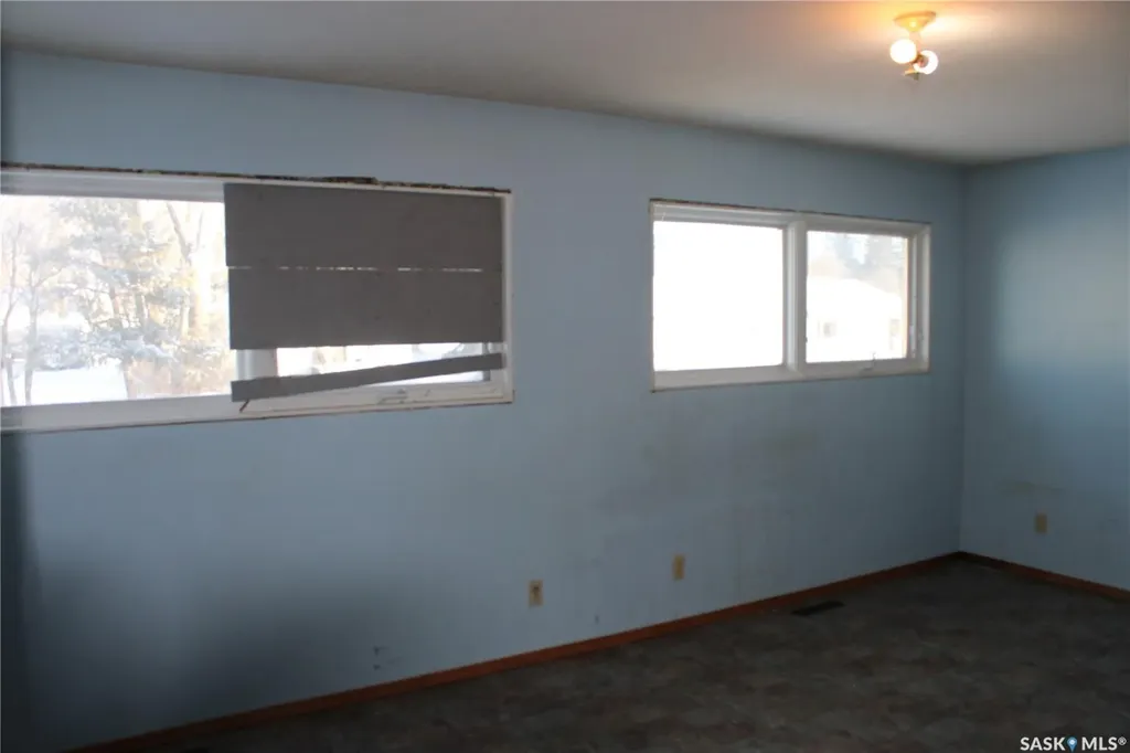 413 1st Street Kipling SK S0G 2S0