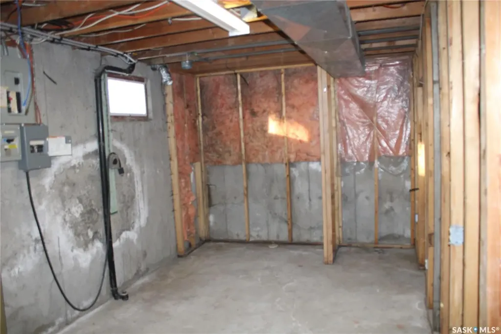 413 1st Street Kipling SK S0G 2S0