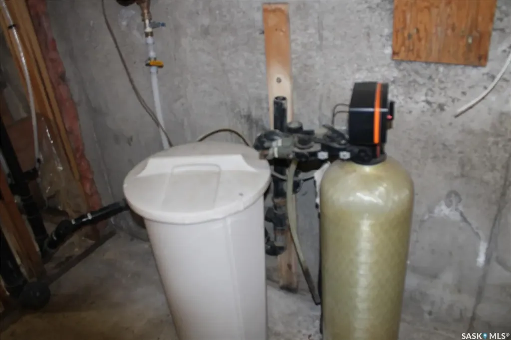 413 1st Street Kipling SK S0G 2S0