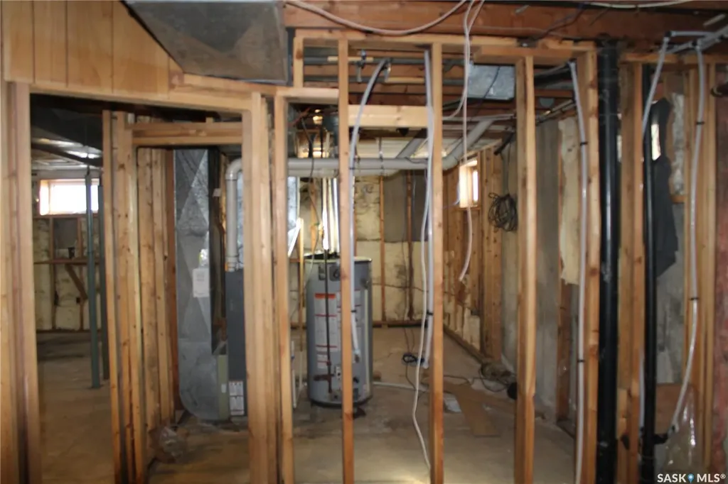 413 1st Street Kipling SK S0G 2S0