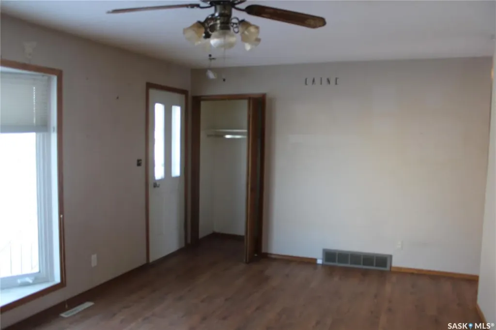 413 1st Street Kipling SK S0G 2S0