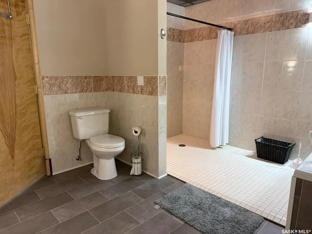 1821 Scarth Street Regina SK S4P 2G9