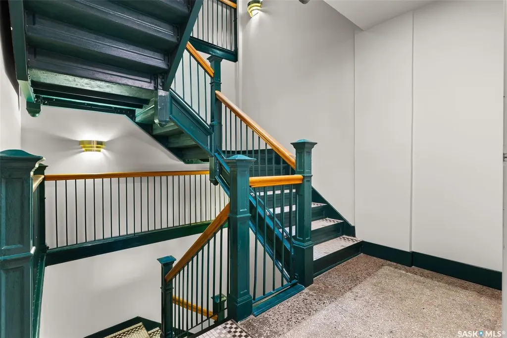 1821 Scarth Street Regina SK S4P 2G9