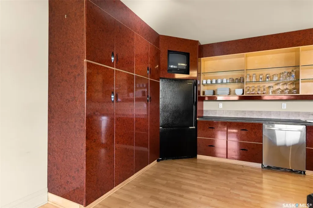1821 Scarth Street Regina SK S4P 2G9