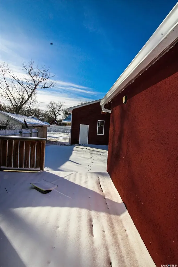 689 2nd Street W Shaunavon SK S0N 2M0