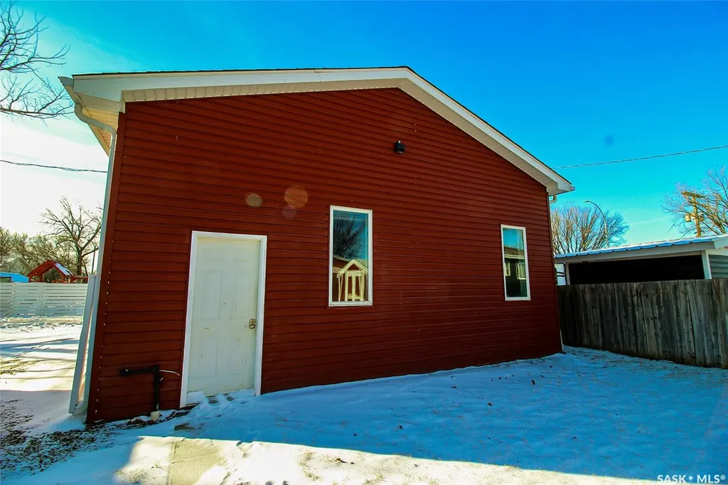 689 2nd Street W Shaunavon SK S0N 2M0