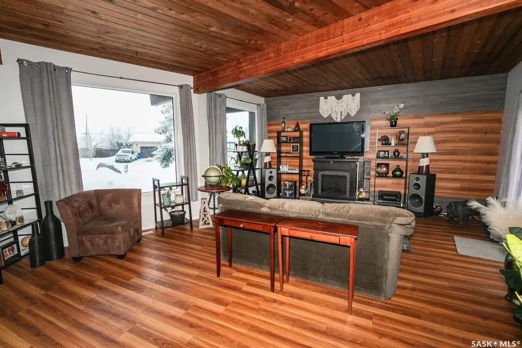 335 Yukon Avenue Kerrobert SK S0L 1R0