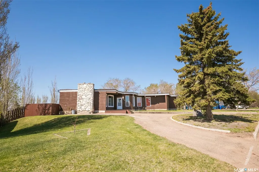 335 Yukon Avenue Kerrobert SK S0L 1R0