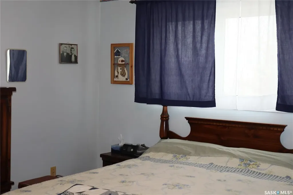 604 5th Avenue W Assiniboia SK S0H 0B0