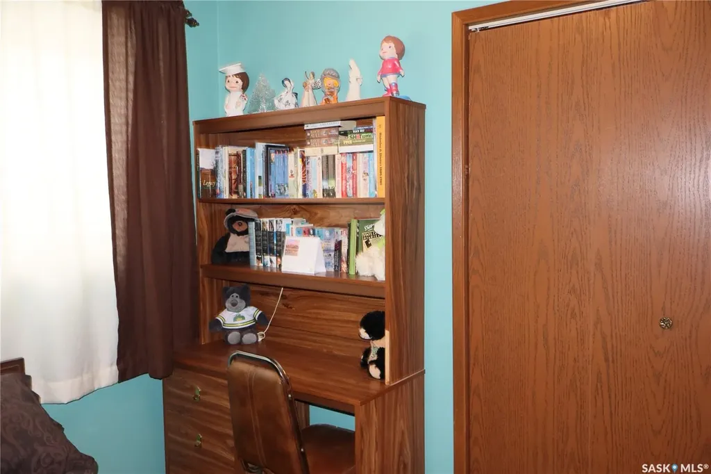 604 5th Avenue W Assiniboia SK S0H 0B0