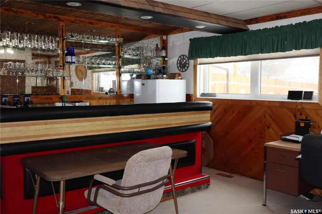 604 5th Avenue W Assiniboia SK S0H 0B0