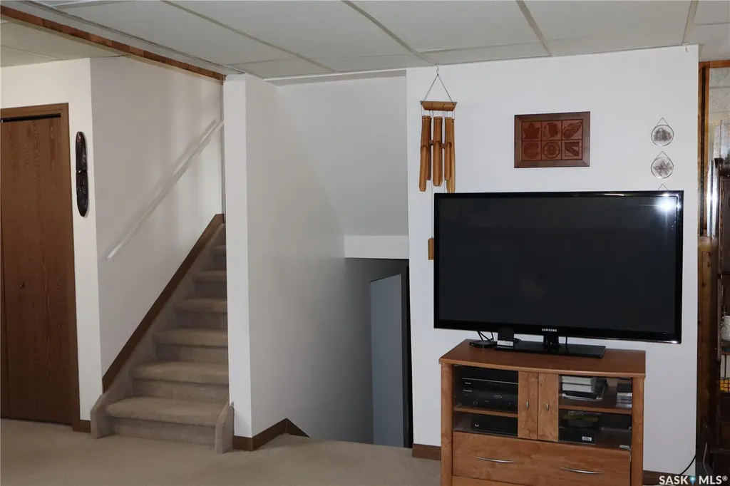 604 5th Avenue W Assiniboia SK S0H 0B0