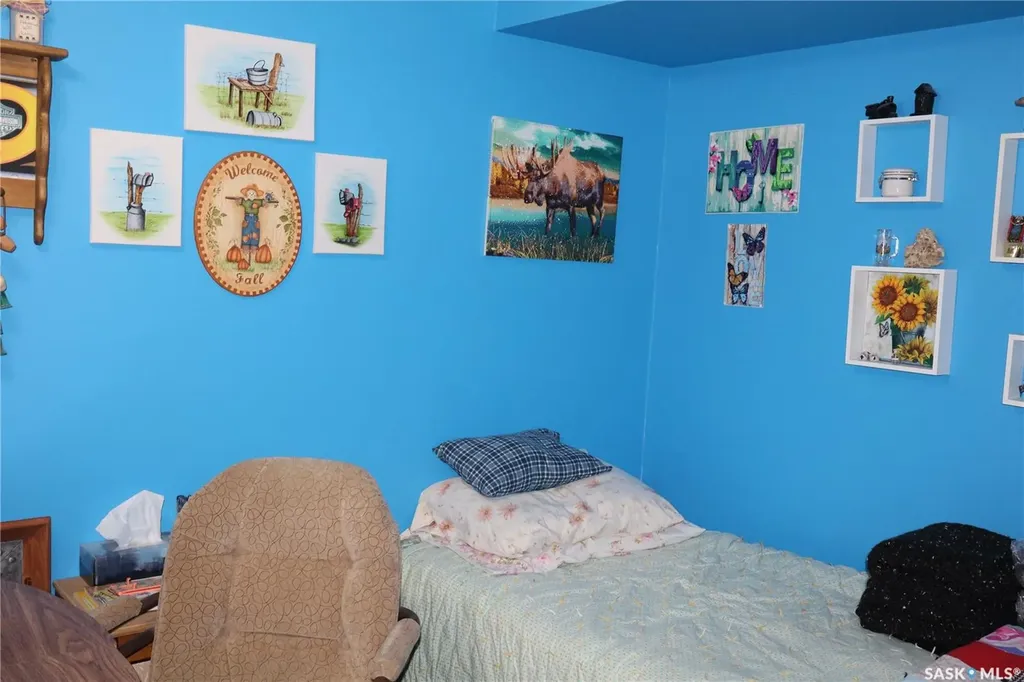 604 5th Avenue W Assiniboia SK S0H 0B0