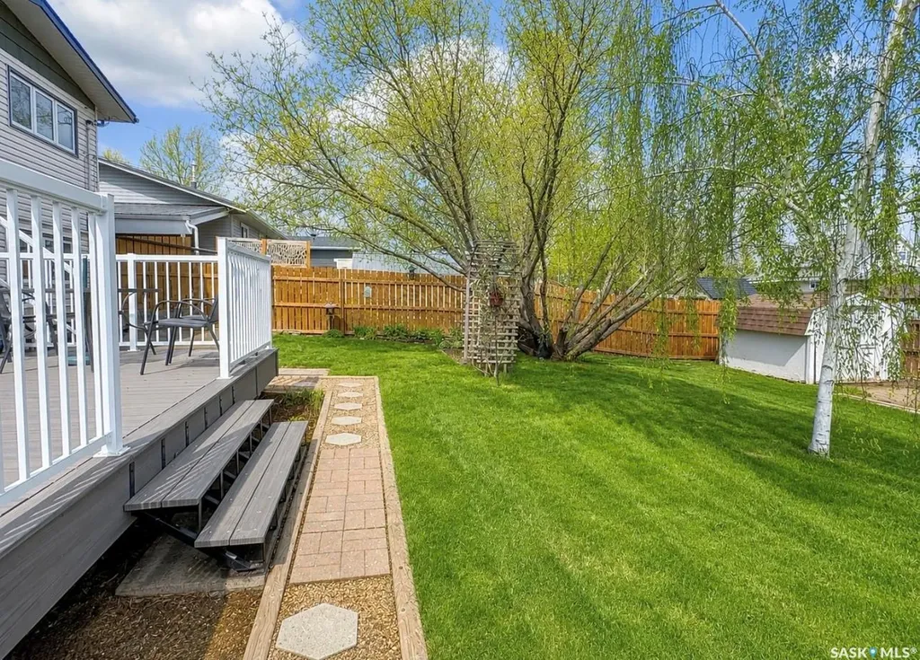 604 5th Avenue W Assiniboia SK S0H 0B0