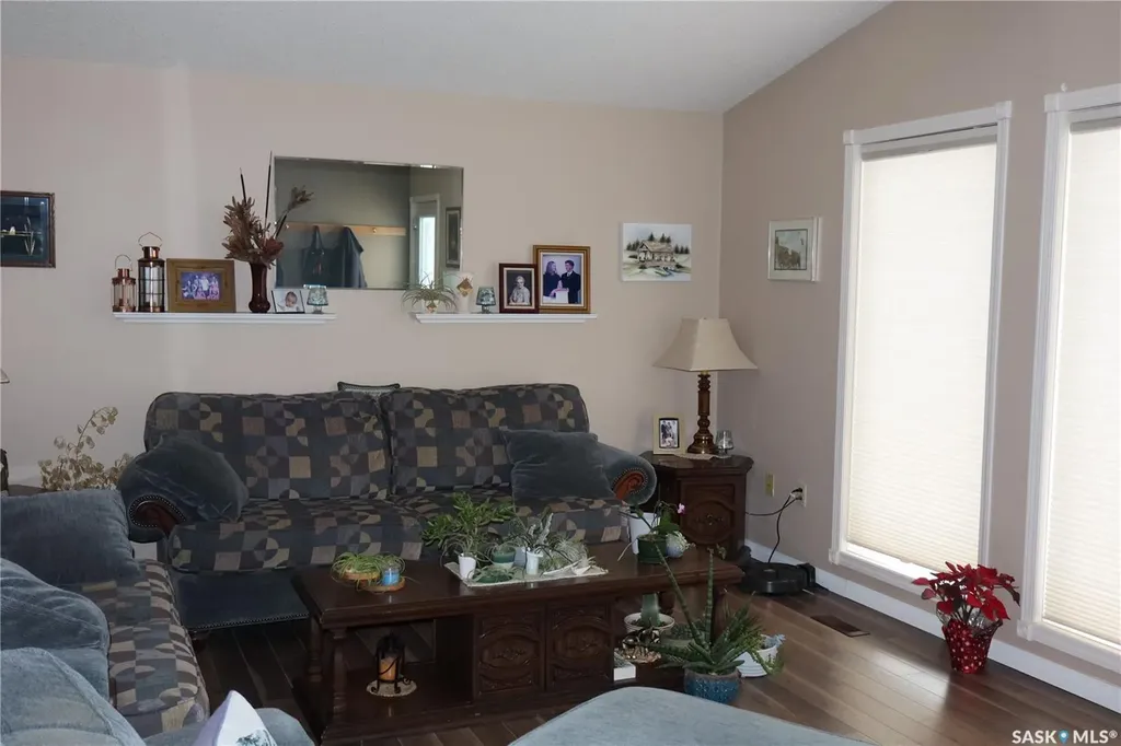 604 5th Avenue W Assiniboia SK S0H 0B0