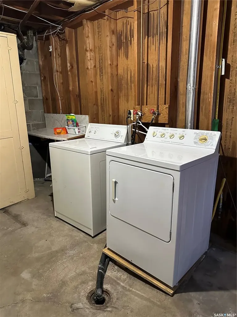246 5th Avenue NW Swift Current SK S9H 0W3