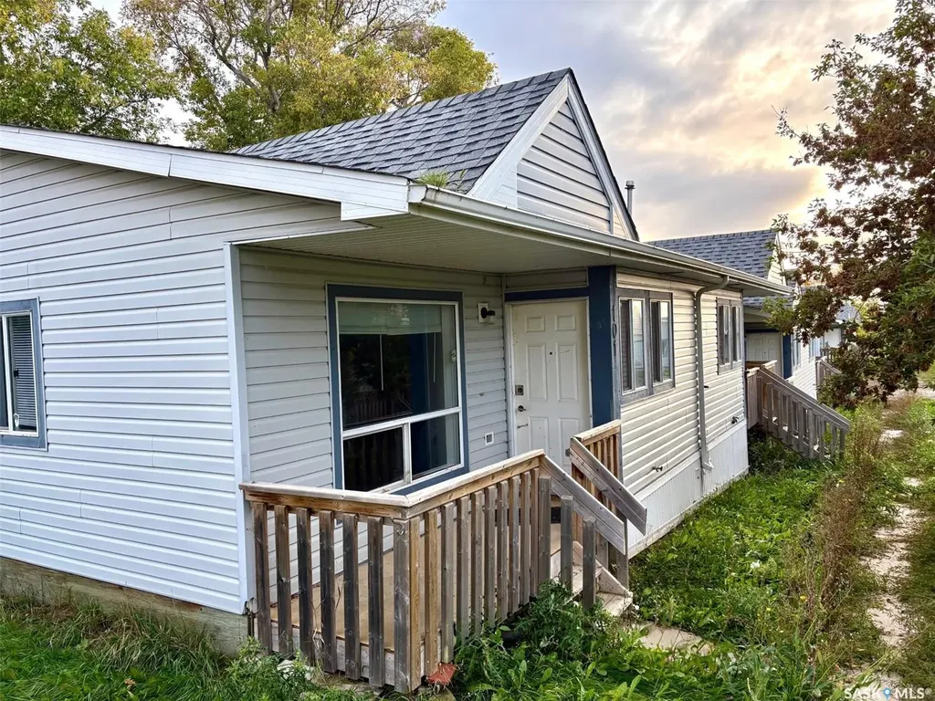 322 James Street Esterhazy SK S0A 0X0