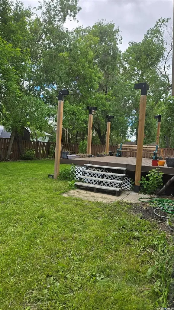833 Peters Avenue Oxbow SK S0C 2B0