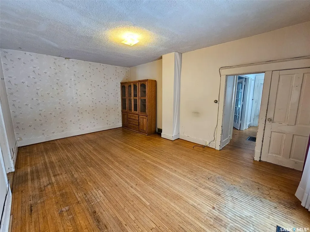 404 Brownlee Street Herbert SK S0H 2A0