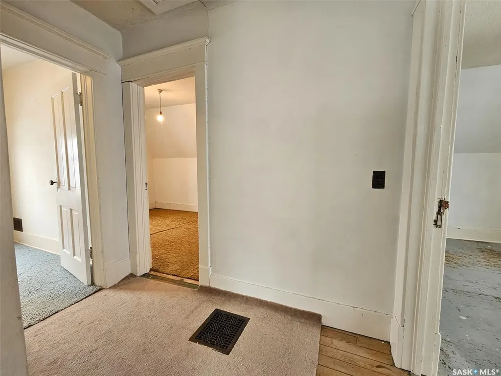 404 Brownlee Street Herbert SK S0H 2A0