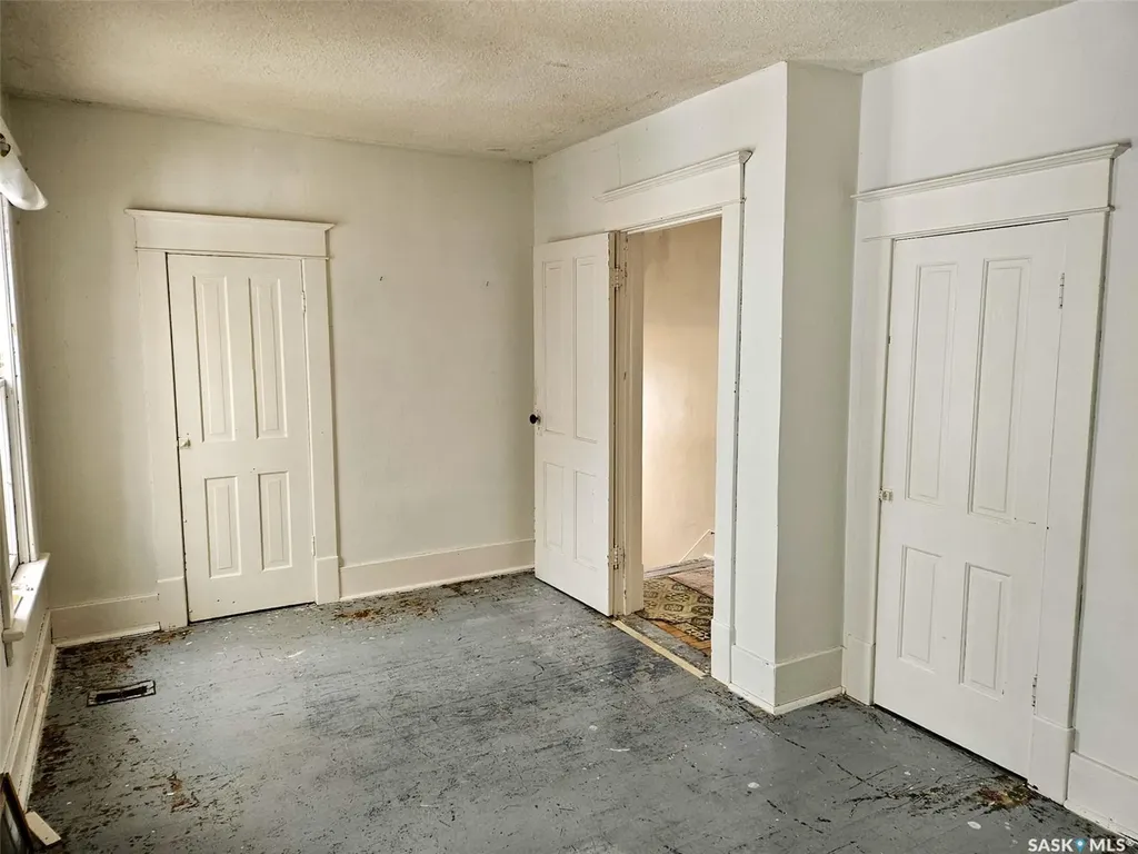 404 Brownlee Street Herbert SK S0H 2A0