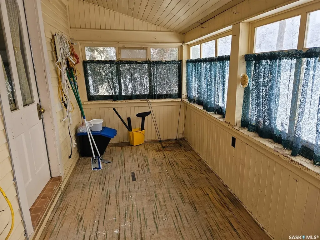 404 Brownlee Street Herbert SK S0H 2A0