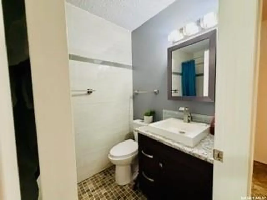 405 3rd Avenue W Biggar SK S0K 0M0