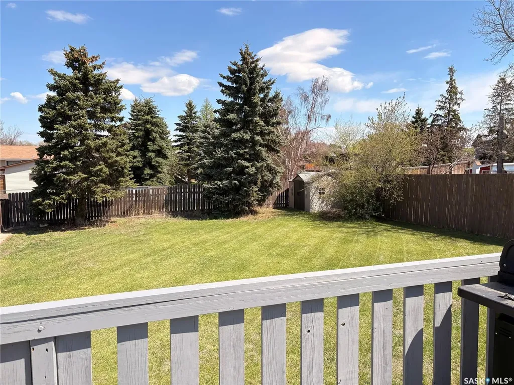 405 3rd Avenue W Biggar SK S0K 0M0