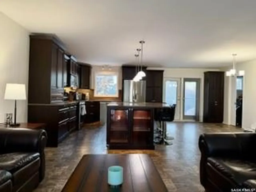 405 3rd Avenue W Biggar SK S0K 0M0