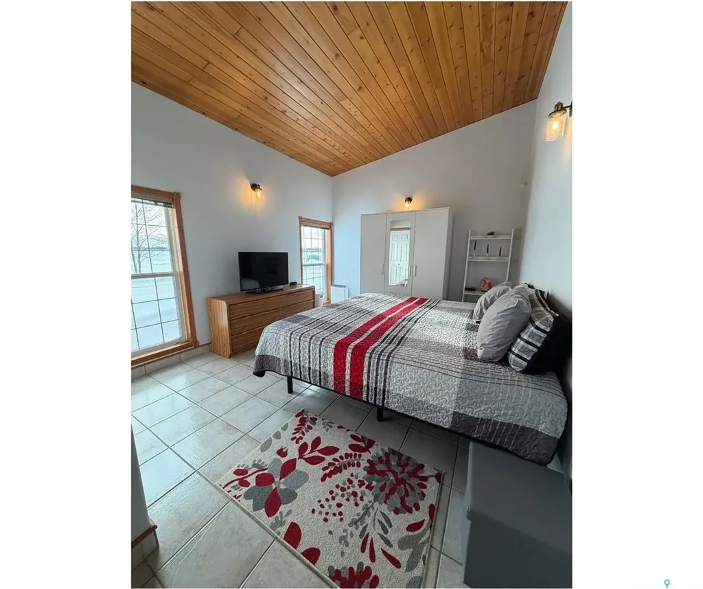 74 Nunn Street La Ronge SK S0J 1L0