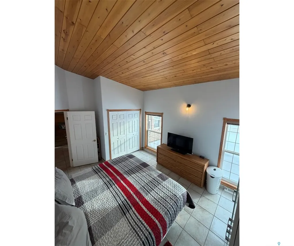 74 Nunn Street La Ronge SK S0J 1L0