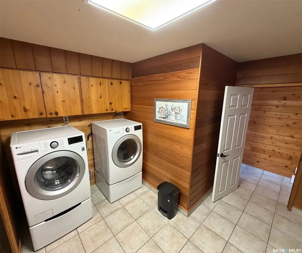 74 Nunn Street La Ronge SK S0J 1L0