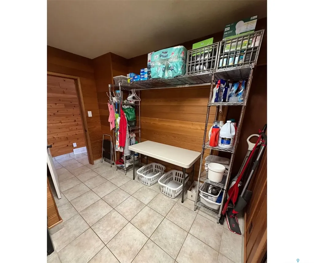 74 Nunn Street La Ronge SK S0J 1L0