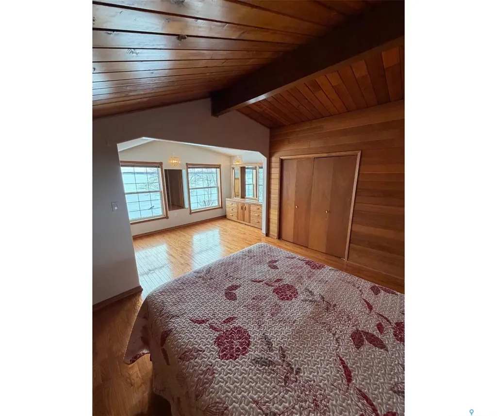 74 Nunn Street La Ronge SK S0J 1L0