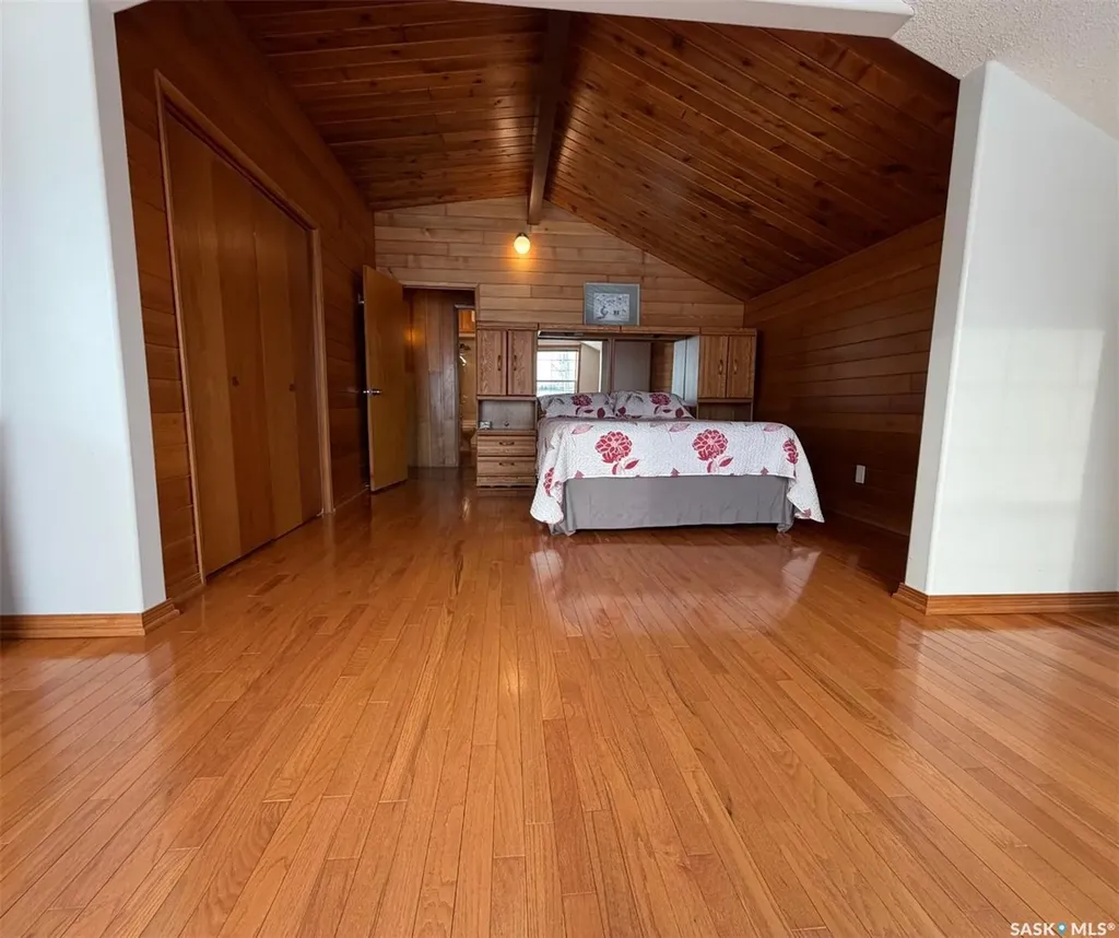 74 Nunn Street La Ronge SK S0J 1L0