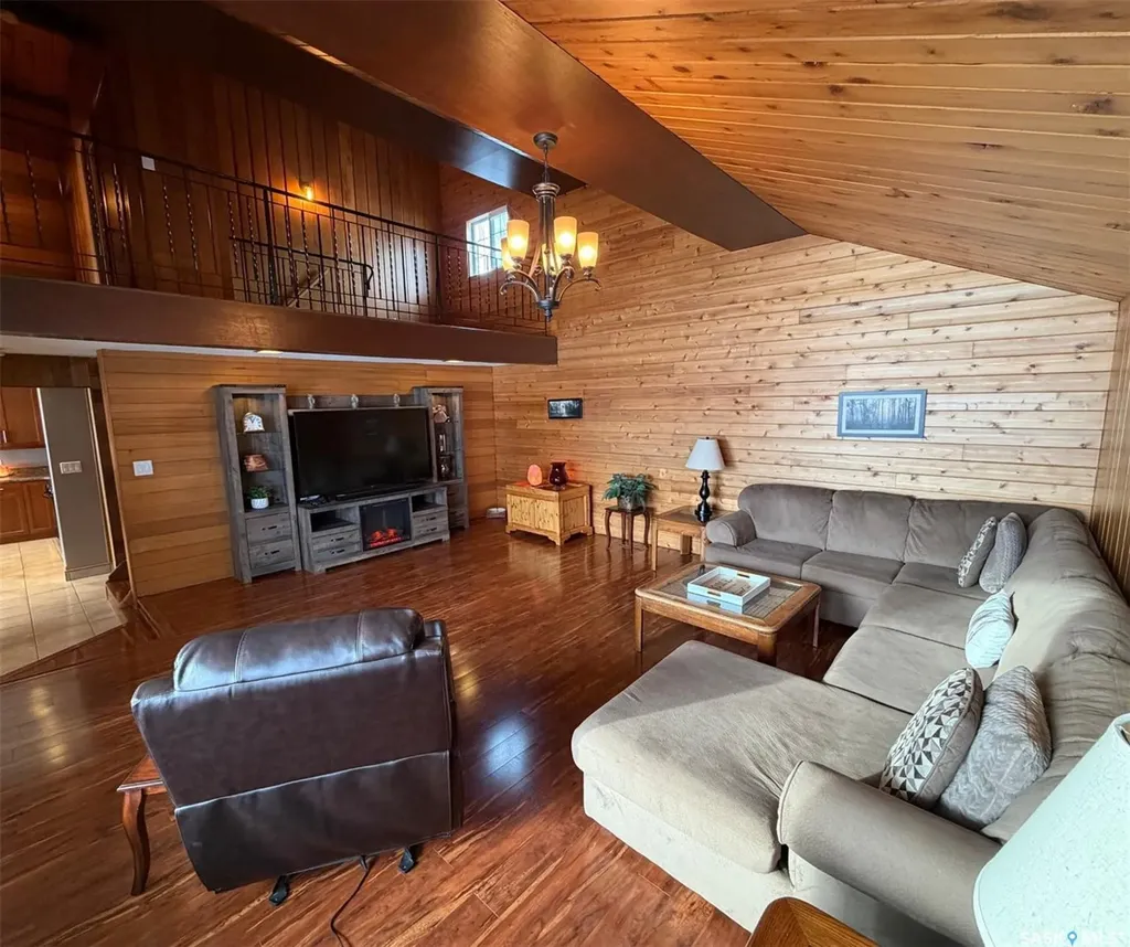 74 Nunn Street La Ronge SK S0J 1L0