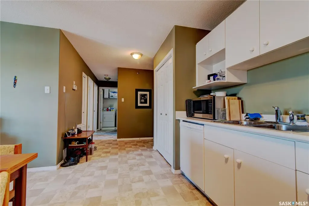2203 Angus Street Regina SK S4T 2A3