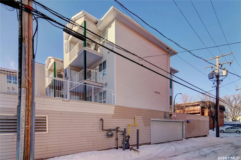 2203 Angus Street Regina SK S4T 2A3