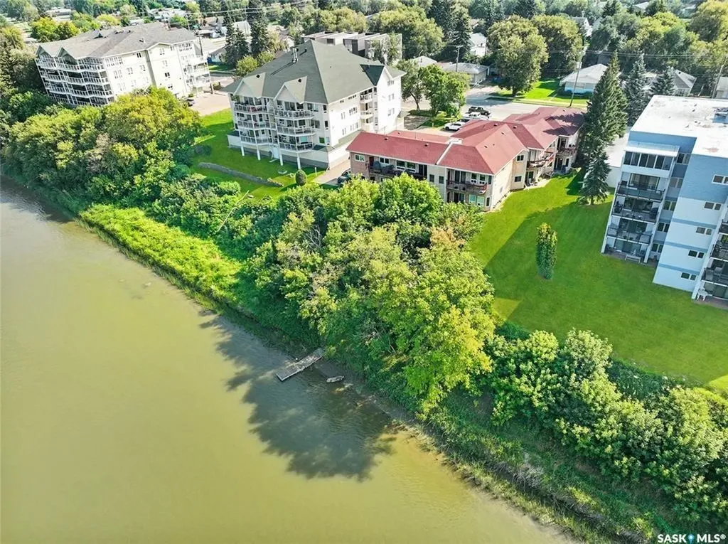 532 River Street E Prince Albert SK S6V 0A6